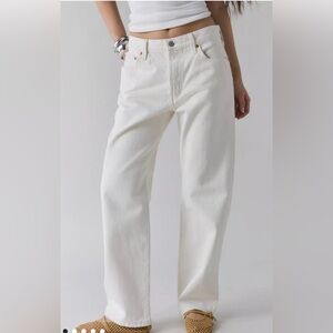 Levi’s 501 90s jeans in off-white/cream size 24